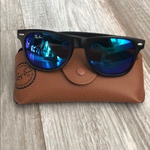 BLUE MIREORED RAY BAN SUNGLASSES